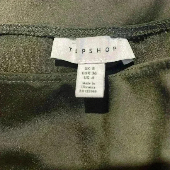 Top Shop silky green mini skirt pull on size 4 small side thigh  slit - Picture 6 of 7